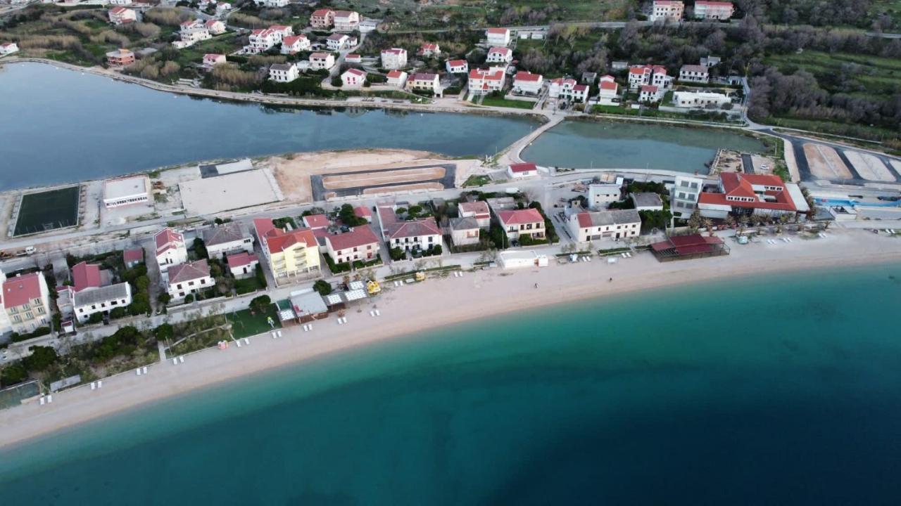 Rooms&Apartments Kaurloto Pag Town Buitenkant foto