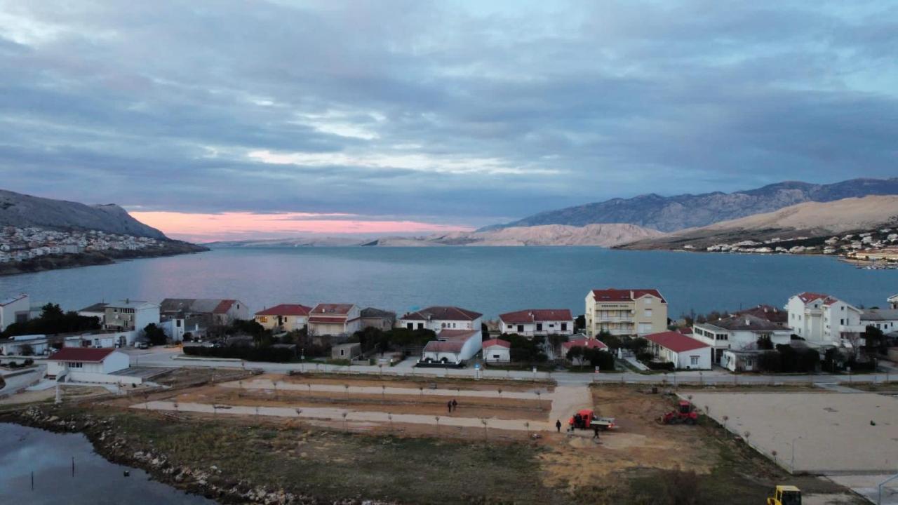 Rooms&Apartments Kaurloto Pag Town Buitenkant foto